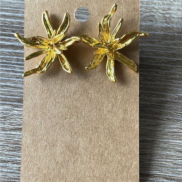 Flower with pearl on the back earrings A55 - Picture 5 of 6